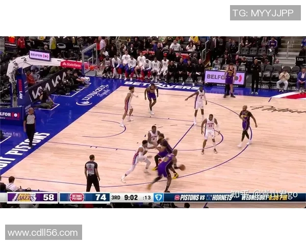 2012年湖人与活塞的激烈对决回顾与赛季精彩瞬间分析
